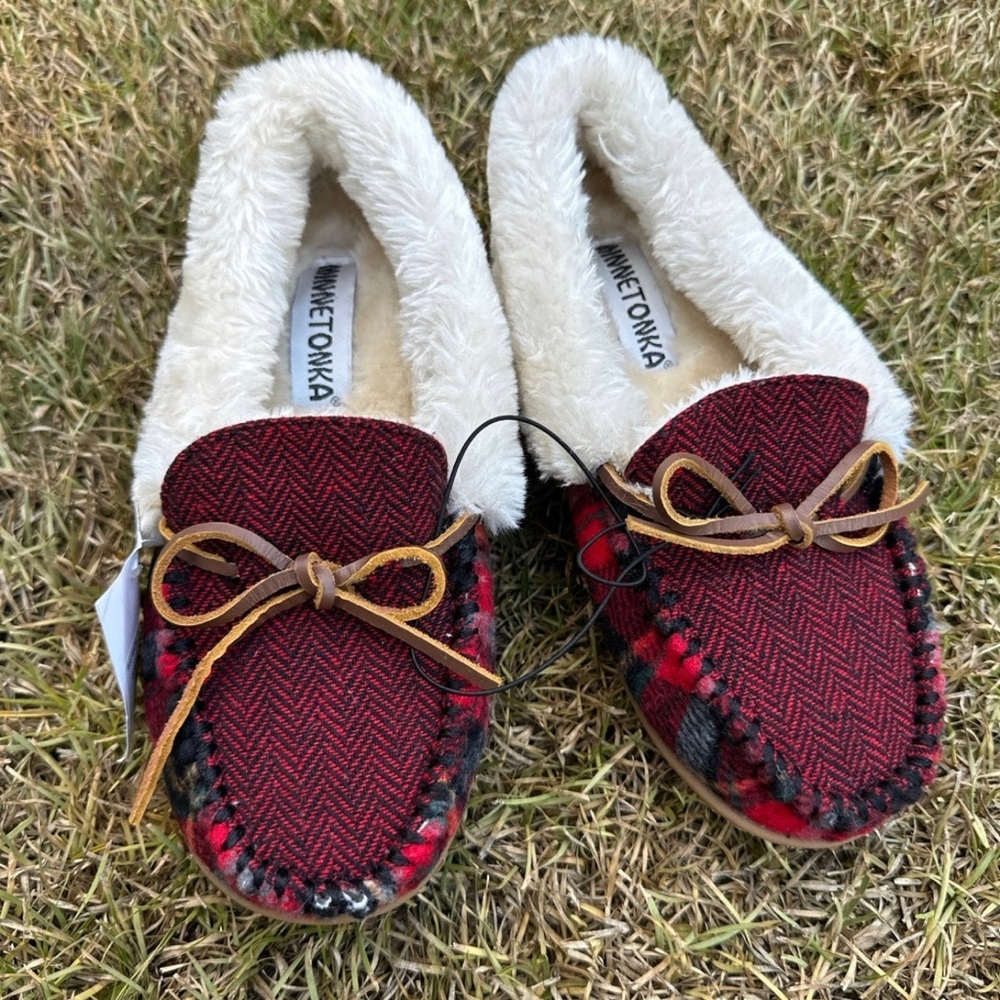 minnetonka slippers Camp Collar Moc